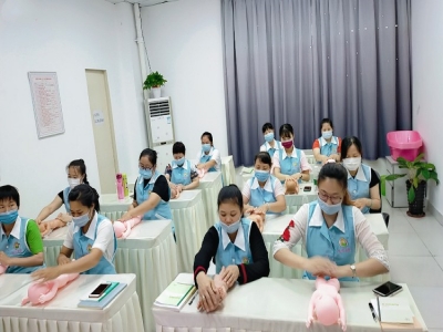 珠海市月嫂培訓基地正在招生中，想拿高薪聯(lián)系同輝家政